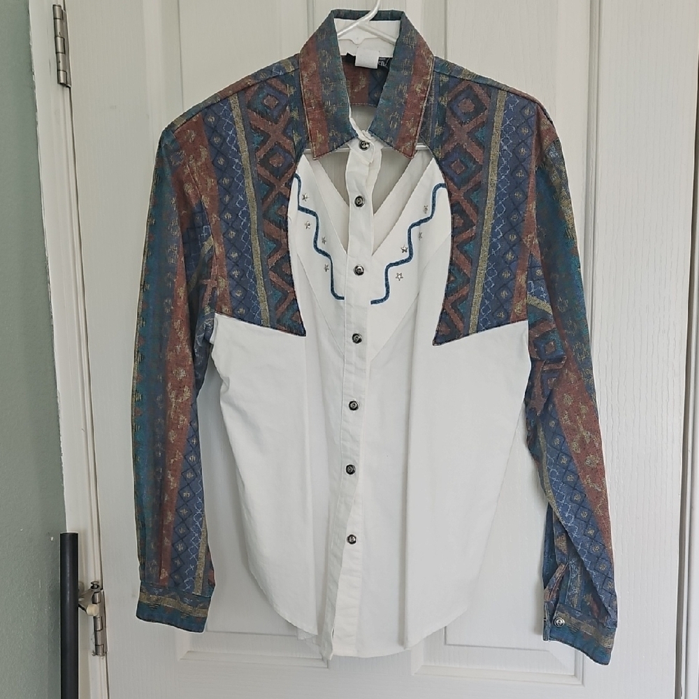 Vintage Western Style Shirt with Patterned Sleeves